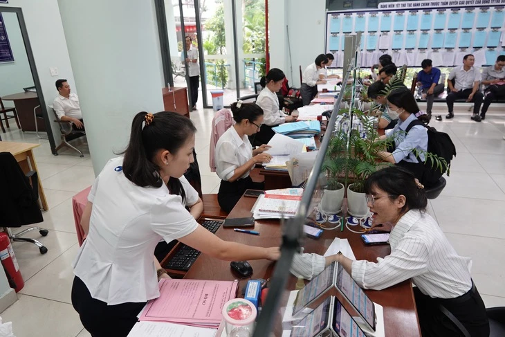 TP.HCM kiến nghị tăng 1 phó chủ tịch và 2 phó phòng cho UBND 78 phường mới không có HĐND