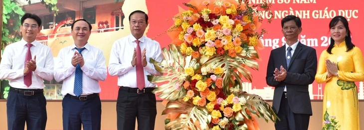 Điều động nhiều hiệu trưởng trường THPT 'hot' ở TP.HCM