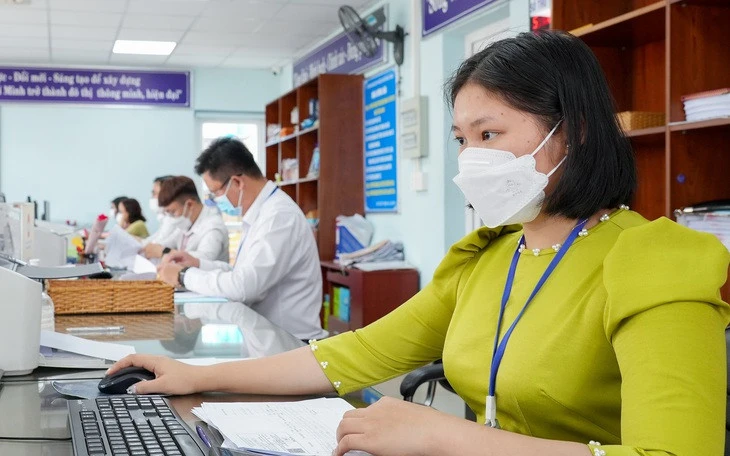 Đề xuất công chức được nghỉ khi làm thủ tục nhà đất, giấy phép lái xe, khám bệnh