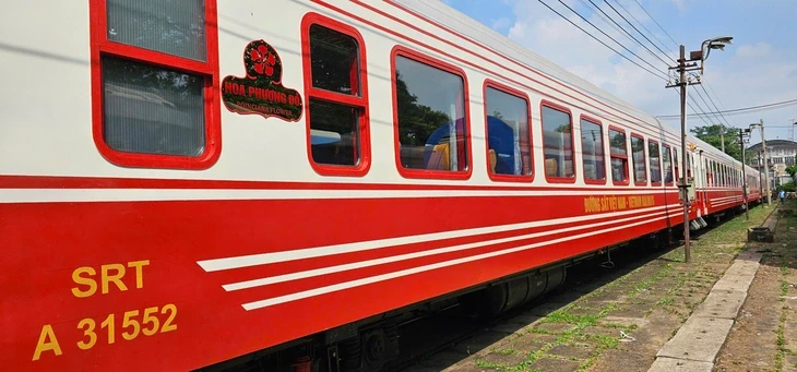 Khai thác 20 toa tàu hạng sang trên tuyến đường sắt Hà Nội - Hải Phòng