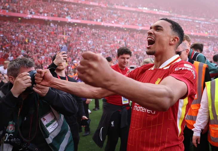 Liverpool mất trắng 'hậu vệ phải hay nhất thế giới' vào tay Real Madrid