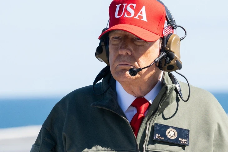 Ông Trump nói vũ khí hạt nhân của Mỹ có thể làm nổ tung thế giới 150 lần