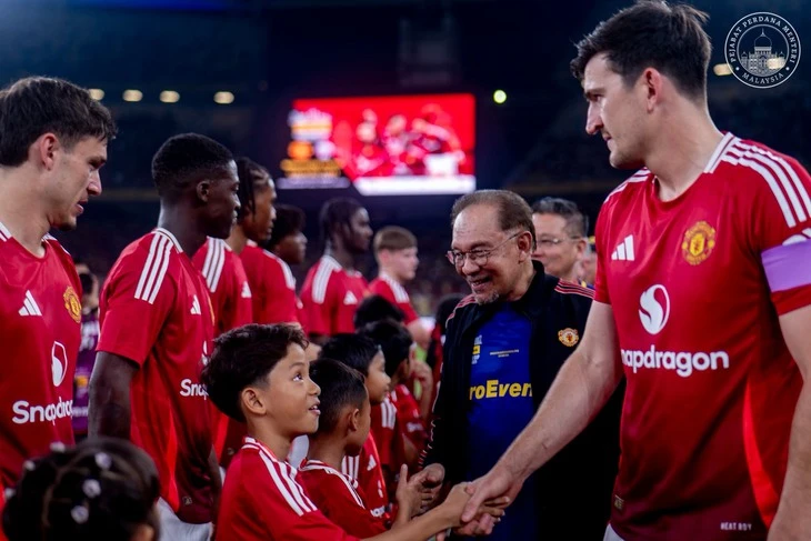 Thủ tướng Malaysia chúc Man United không xuống hạng ở mùa sau