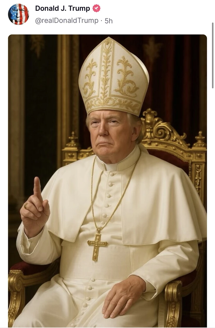 Ông Trump đăng ảnh chế bản thân mặc trang phục Giáo hoàng