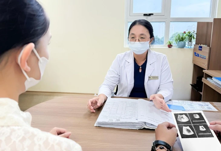 Phụ nữ hiếm muộn vượt qua đắng cay để làm mẹ