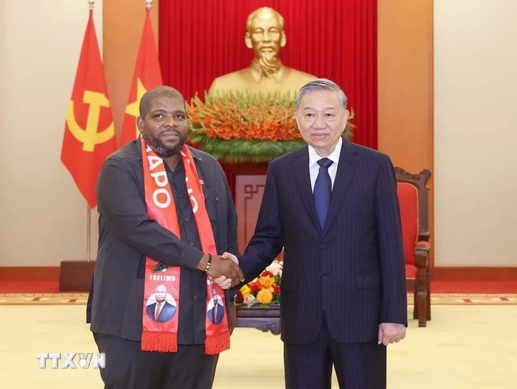 Tổng thư ký Đảng Mặt trận giải phóng Mozambique thăm Việt Nam, dự kỷ niệm 50 năm thống nhất đất nước