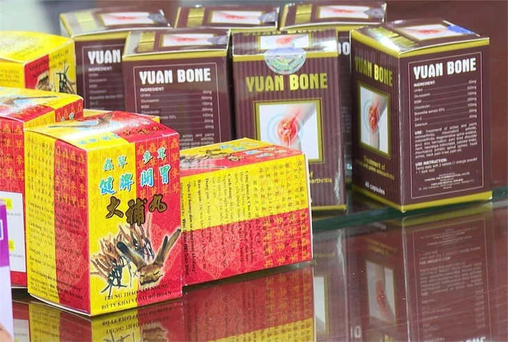 Vụ triệt phá thuốc giả: Quảng cáo là hàng xách tay để bán qua Facebook, Zalo