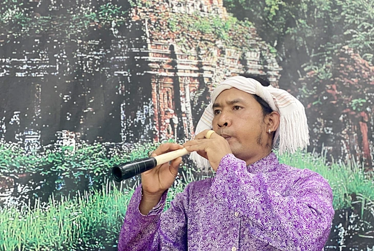Nửa thế kỷ dựng lại hình hài Mỹ Sơn - Kỳ 5: Tiếng kèn saranai ở thánh địa ngàn năm