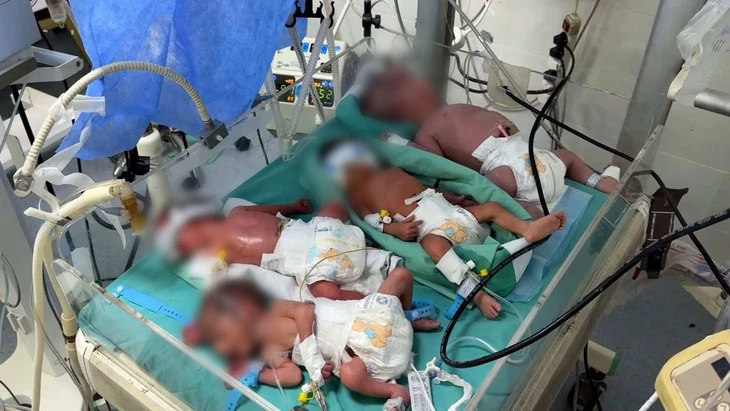Gaza bên bờ thảm họa: Trẻ sơ sinh nằm chung lồng ấp, bệnh viện sắp ngừng hoạt động