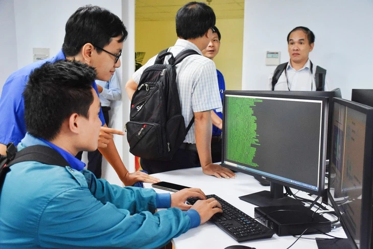 Bộ Nội vụ đề xuất hỗ trợ 5,5 triệu đồng/tháng với người chuyên trách an ninh mạng