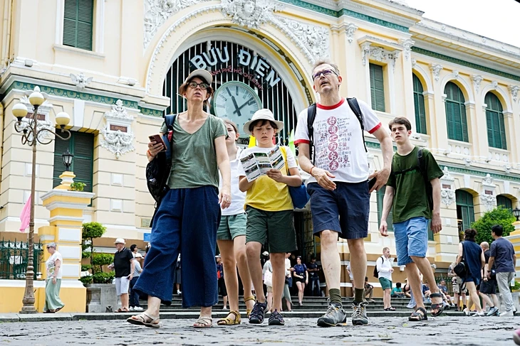 TP.HCM bàn cách giúp khách quốc tế 'mở hầu bao'