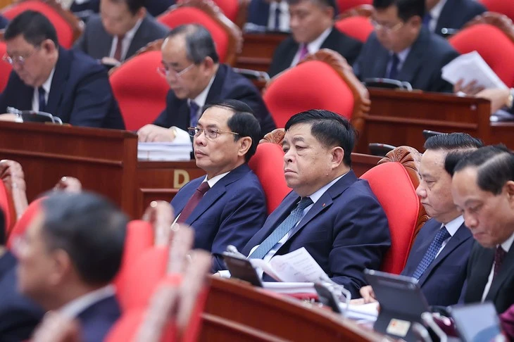 Tiêu chuẩn để trở thành trưởng Ban Đảng ở Trung ương, Phó thủ tướng, Chánh án Tòa tối cao