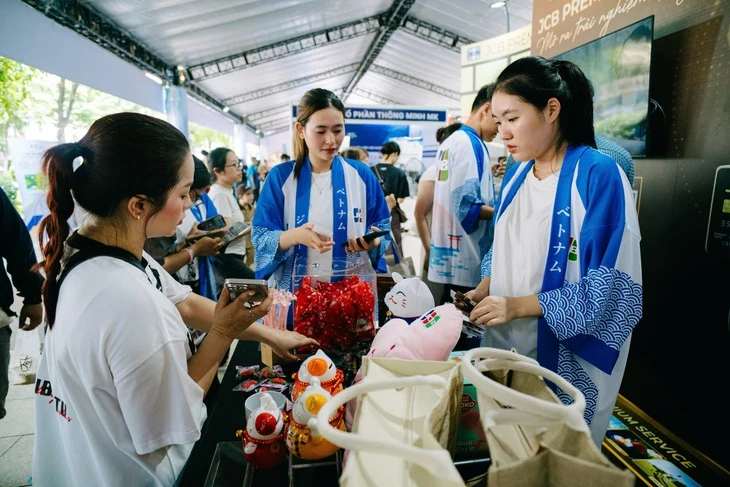 Nông sản Việt 'lên sàn', chốt đơn chỉ bằng một cú chạm