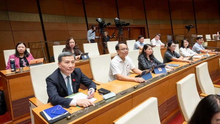 Quốc hội thông qua Luật Hóa chất sửa đổi: Quy định kiểm soát chặt mua bán hóa chất