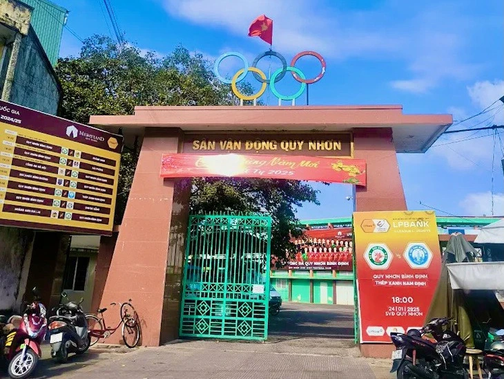 Mở cửa tự do sân Quy Nhơn 3 trận cuối giải LPBank V-League
