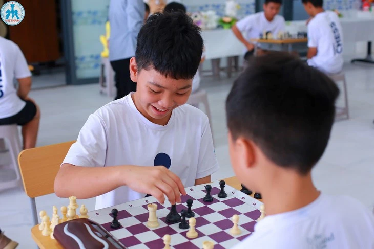 100.000 bộ cờ vua cho trẻ em nghèo