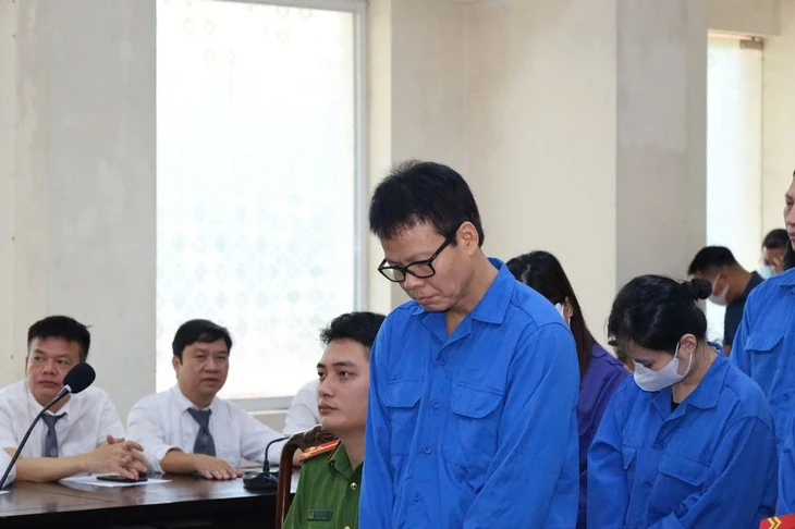 Cựu tổng biên tập Đồng Xuân Thụ bị tuyên hơn 13 năm tù