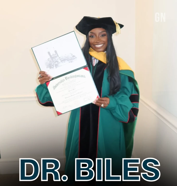 Simone Biles: Từ huy chương Olympic đến bằng tiến sĩ danh dự