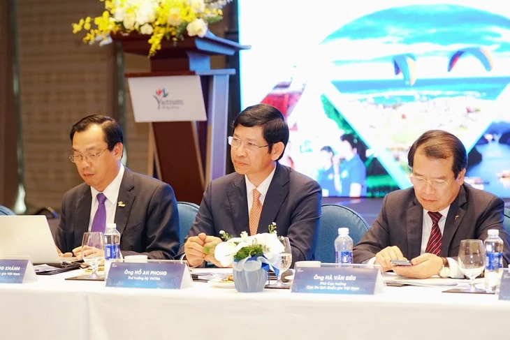 Còn gần 4 tháng, cách nào để du lịch Việt Nam 'bứt tốc' chạm mốc 25 triệu lượt khách quốc tế?