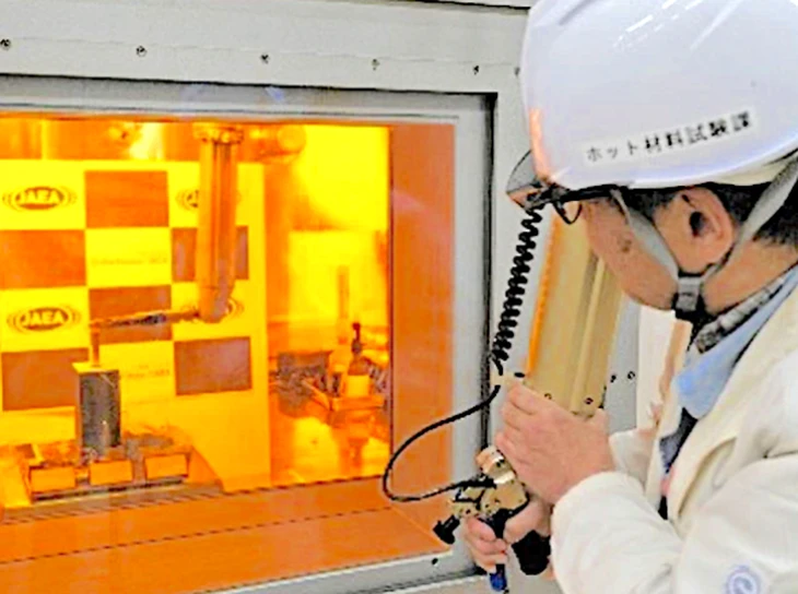 Nhật Bản tạo ra pin có thể hoạt động 100 năm ngoài không gian