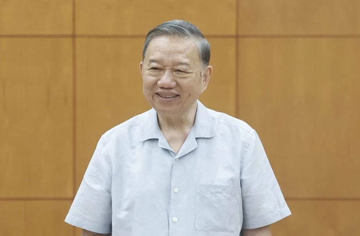 Tổng Bí thư, Chủ tịch nước Tô Lâm ký nghị quyết mới của Bộ Chính trị về xây dựng, phát triển TP.HCM