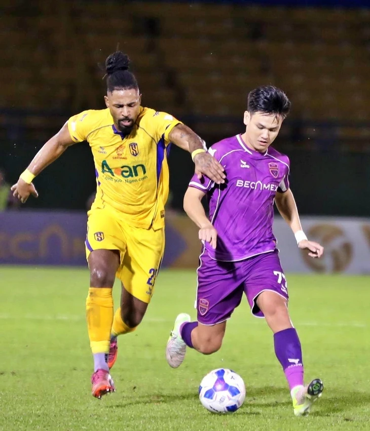 Hồ Tấn Tài nghỉ hết mùa, nhưng có thể đá trận play-off
