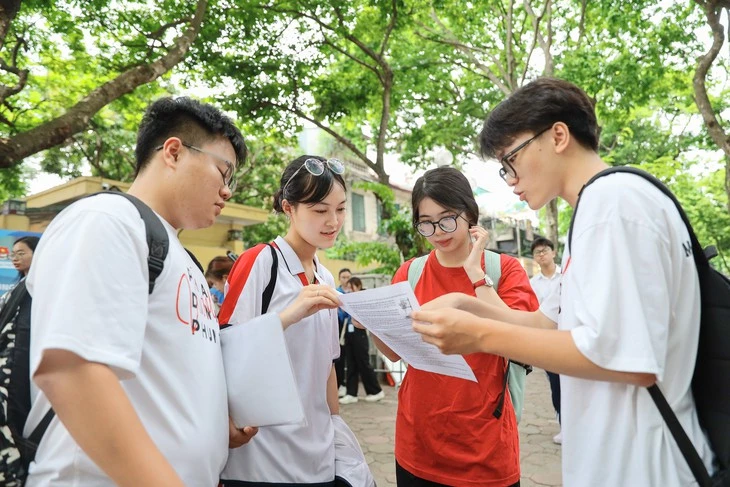 Thu nhập trên 28,63 triệu đồng/tháng mới phải nộp thuế nếu có 1 người phụ thuộc
