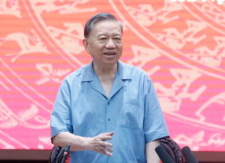 Tổng Bí thư, Chủ tịch nước: Hà Nội phải đi đầu trong điều hành số, giảm trung gian hành chính