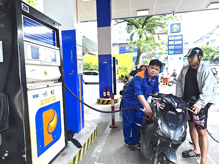 Bộ Công Thương đề nghị Hiệp hội sản xuất ô tô, xe máy đánh giá mức độ tương thích với xăng E10