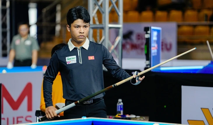 Cơ thủ 17 tuổi Việt Nam bị loại ở World Cup billiards vì thua đối thủ 0,059 điểm