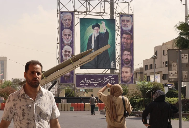 Iran chỉ trích lệnh trừng phạt mới là 'vô lý', EU để ngỏ khả năng đàm phán