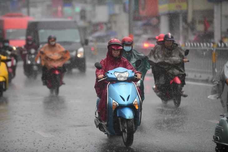 Thời tiết hôm nay 8-5: Trung Bộ nắng nóng 40 độ C, Nam Bộ ngày nắng, chiều mưa