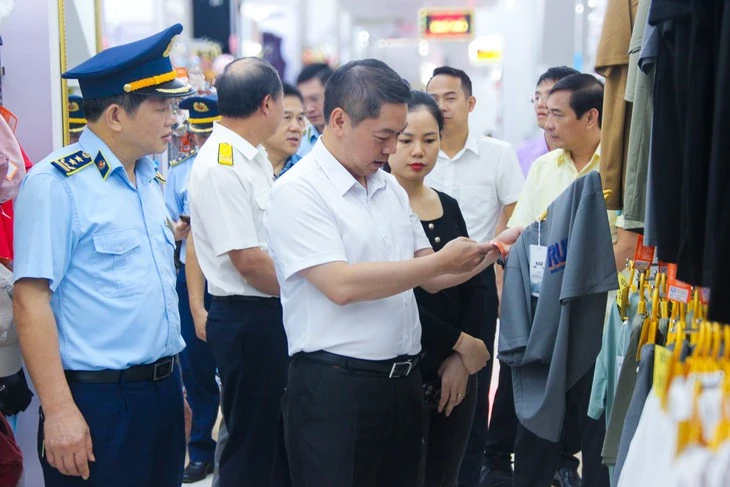 Chống buôn lậu, hàng giả 9-6: Lạng Sơn xử nghiêm cán bộ tiếp tay buôn lậu