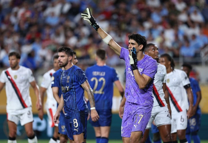 Thủ môn Bounou: Chìa khóa giúp Al Hilal đánh bại Man City