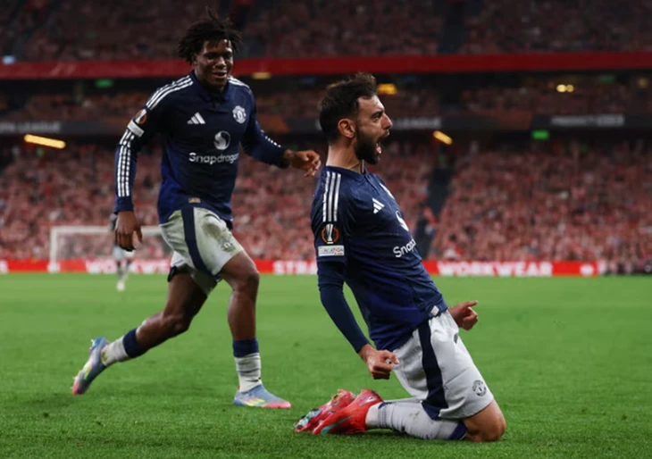 Đè bẹp chủ nhà Bilbao, Man United đặt một chân vào chung kết Europa League