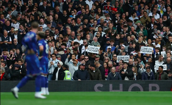 Các đội bóng Premier League công bố giá vé, đội nào bán đắt nhất?