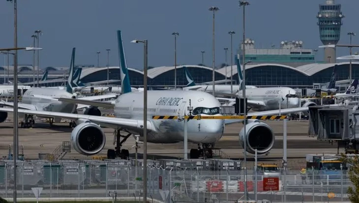 Hong Kong đóng cửa sân bay lâu kỷ lục vì siêu bão Ragasa