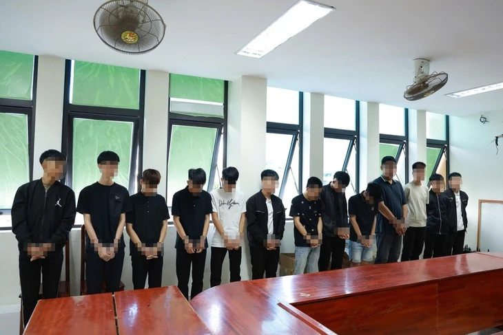 16 gen Z ở Quảng Trị ép nạn nhân lên xe, chở đi hành hung xuyên đêm