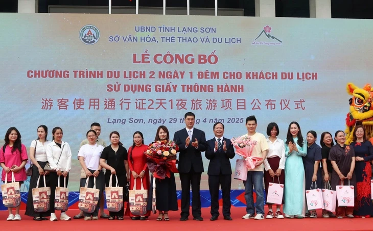 Đi du lịch Trung Quốc 2 ngày 1 đêm với giấy thông hành