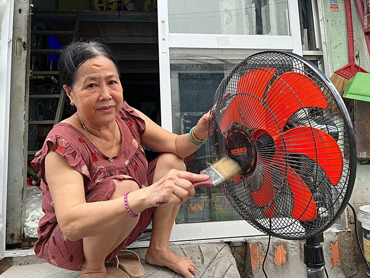 Người thuê trọ chờ giá điện, nước mới