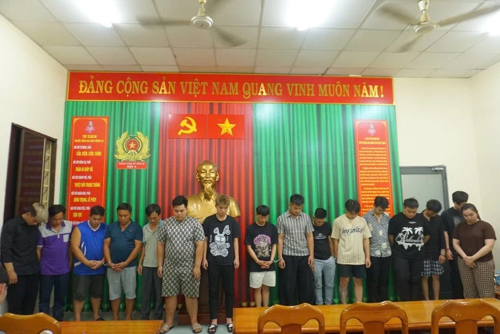 Công an TP.HCM bắt 31 người bán bóng cười, thu lợi bất chính hơn 105 tỉ đồng