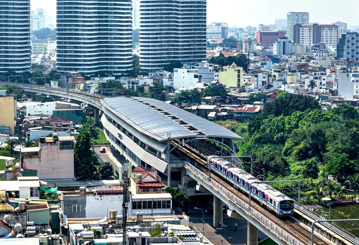 Bộ Chính trị yêu cầu đến 2030 làm xong 200km metro: TP.HCM đang triển khai ra sao?