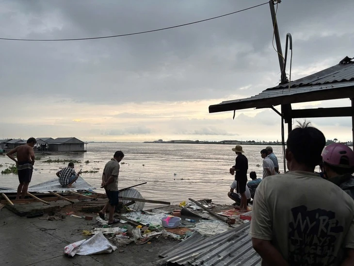 Cồn Mỹ Hòa Hưng sạt lở nghiêm trọng, 9 nhà dân bị ảnh hưởng