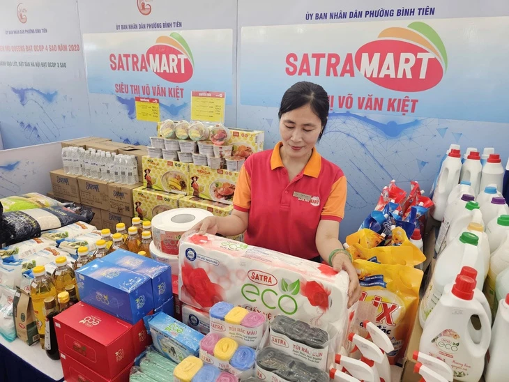 Doanh nghiệp sản xuất, bán lẻ tung chiến lược giữ khách mùa Tết 2026