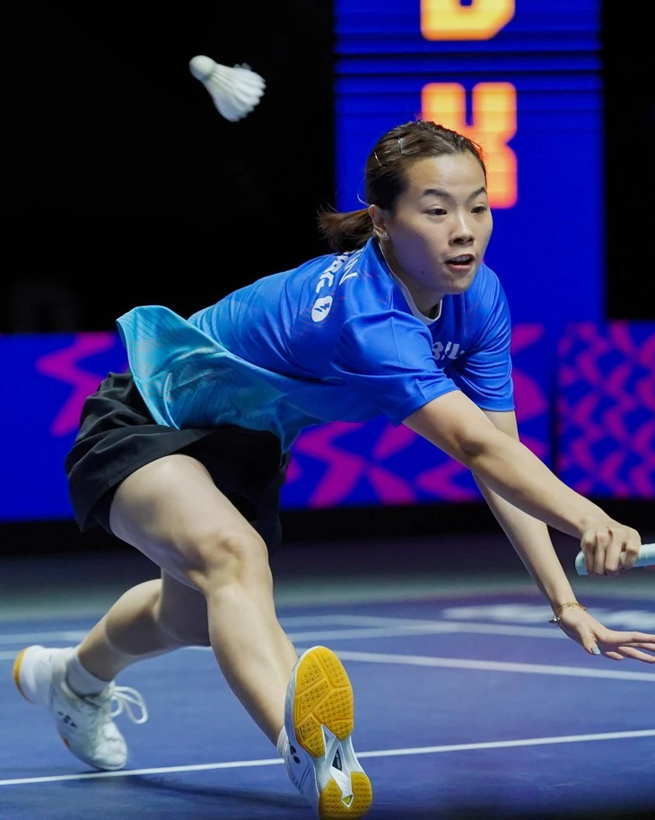 Đội của Thùy Linh có đương kim vô địch Olympic ra quân thất bại