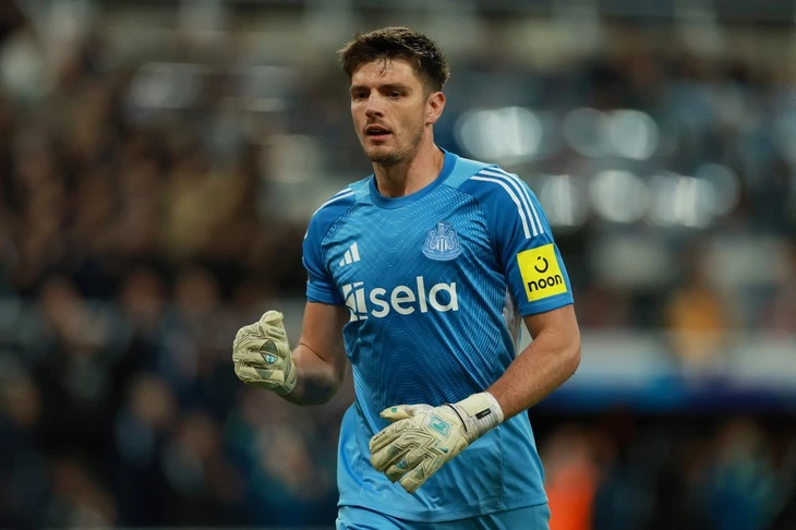 Thủ thành Newcastle gây sốc với pha kiến tạo phi thường