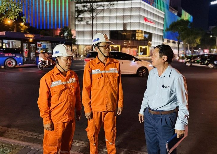 Sử dụng điện ở TP.HCM phá kỷ lục, vượt mức cao nhất 2025