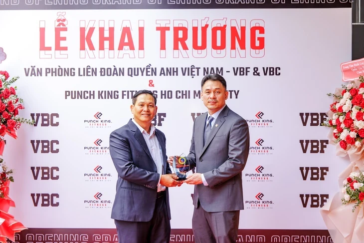 Chủ tịch Liên đoàn quyền Anh Việt Nam mất liên lạc nhiều tháng sau khi sang Mỹ