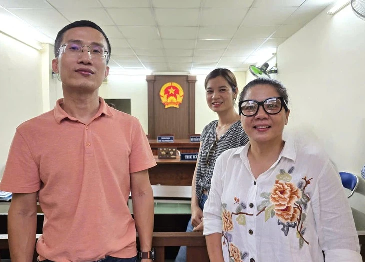 Xét xử vụ một cư dân chung cư Saigon Gateway kiện Sở Nông nghiệp và Môi trường vì cấp tách sổ hồng