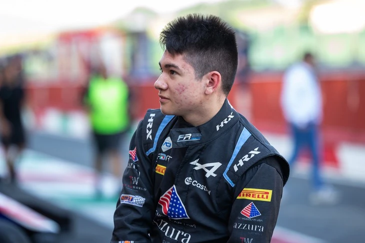 Tay đua 17 tuổi người Việt thống trị Giải đua xe Đông Nam Á